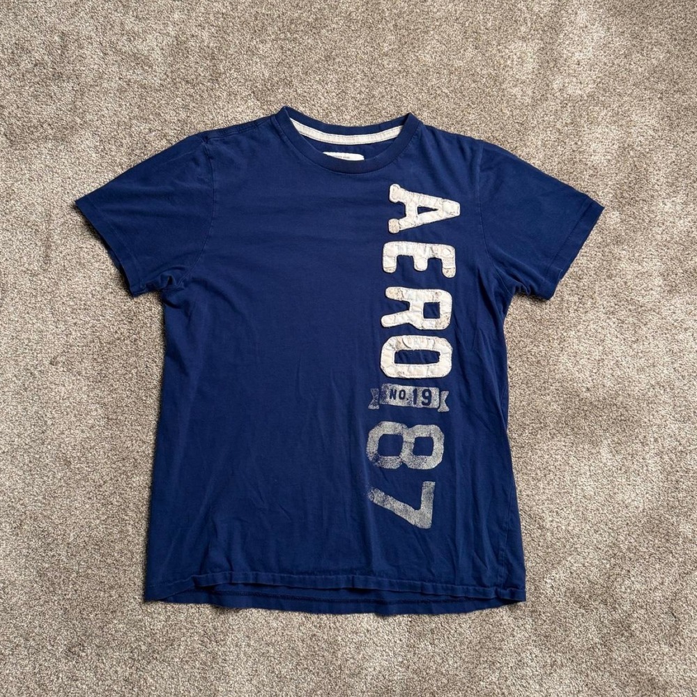 BLUE AEROPOSTALE SINGLE STITCH PATCHWORK TEE